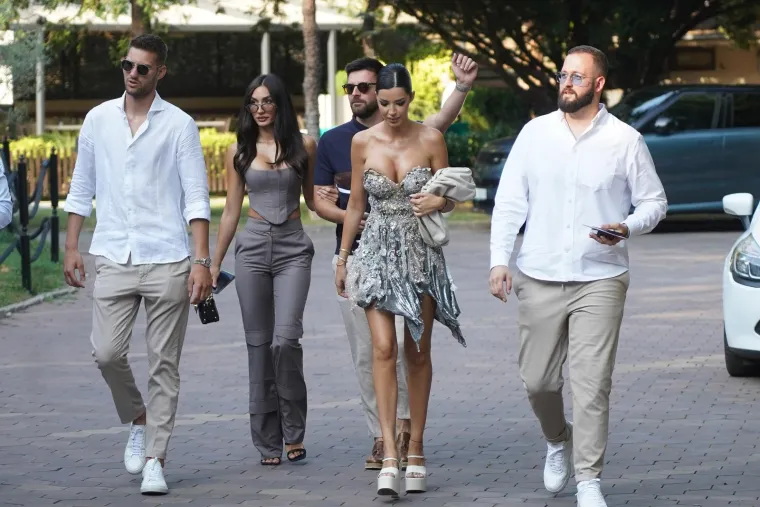 Udala se poznata srpska pjevačica nakon dvije odgode vjenčanja: Pogledajte tko je sve bio među uzvanicima