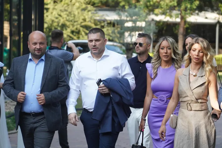 Udala se poznata srpska pjevačica nakon dvije odgode vjenčanja: Pogledajte tko je sve bio među uzvanicima