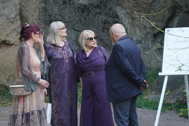 Udala se poznata srpska pjevačica nakon dvije odgode vjenčanja: Pogledajte tko je sve bio među uzvanicima