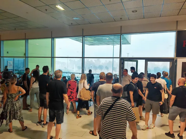 Snimljen dolazak oluje u Zagreb: Pogledajte kako je izgledao prijeteći oblak koji se bliži metropoli