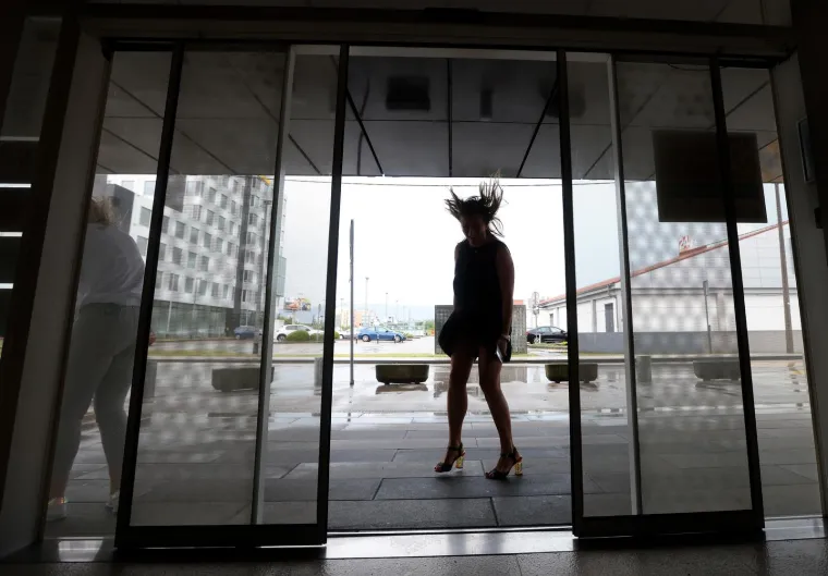 Snimljen dolazak oluje u Zagreb: Pogledajte kako je izgledao prijeteći oblak koji se bliži metropoli