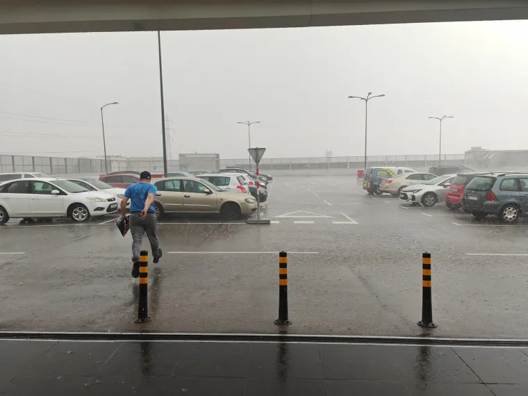 Novo nevrijeme u Zagrebu popraćeno jakim vjetrom i ki&scaron;om