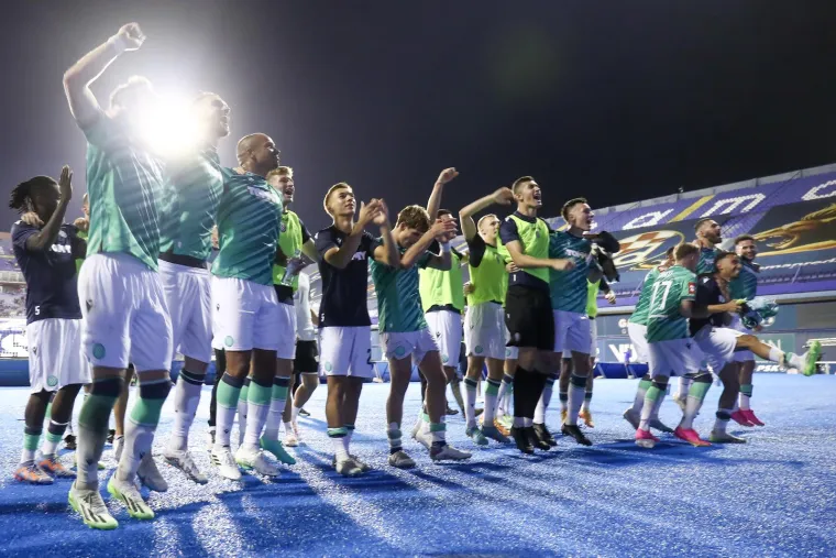 Dinamovci uni&scaron;teni, hajdukovci u sedmom nebu: Pogledajte kako je bilo u Maksimiru nakon &scaron;okantnog raspleta u prvom derbiju sezone