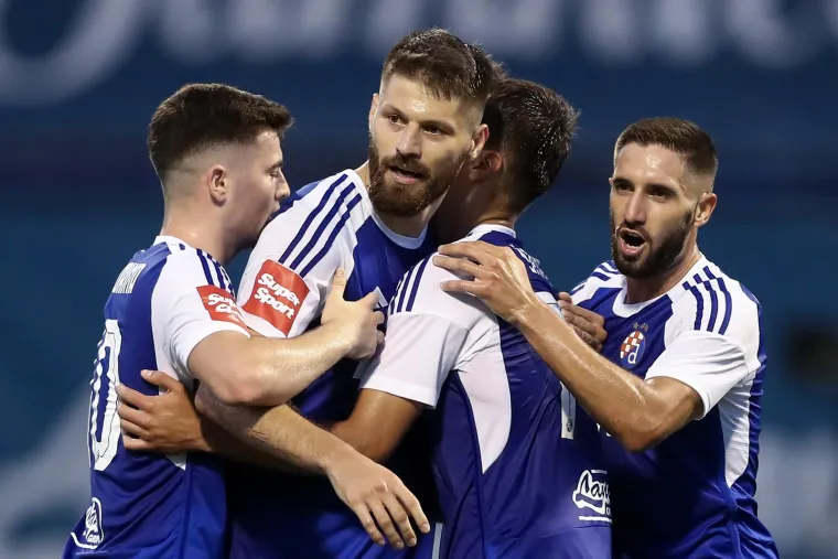 Dinamovci uni&scaron;teni, hajdukovci u sedmom nebu: Pogledajte kako je bilo u Maksimiru nakon &scaron;okantnog raspleta u prvom derbiju sezone