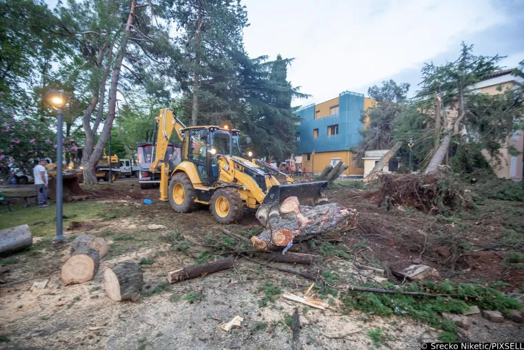 Kamp Sirena kod Novigrada nakon razorne oluje izgleda poput scenografije za film strave i užasa: 'Bilo je opasno...'