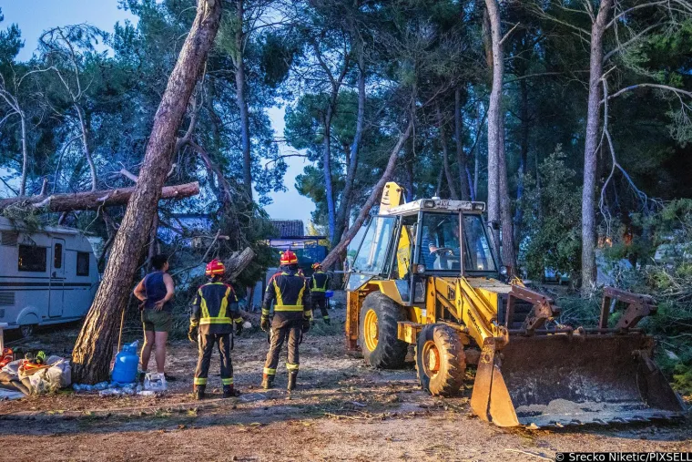 Kamp Sirena kod Novigrada nakon razorne oluje izgleda poput scenografije za film strave i užasa: 'Bilo je opasno...'