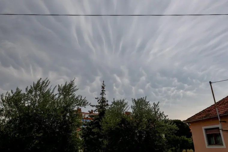 Nestvarni prizori na nebu iznad Zadra: Znate li kakva je ovo pojava? Rijetki su, a pojavljuju se prije ili nakon oluje