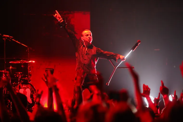 Depeche Mode u spektakularnom nastupu podigao zagrebačku Arenu na noge! Na pozornici proslavili i rođendan