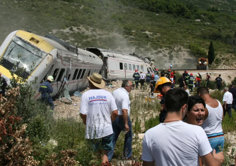 Pro&scaron;lo je 14 godina od najstra&scaron;nije željezničke nesreće u povijesti Hrvatske. Vlak je strugao po stijenama, 'otvorio se pravi pakao'