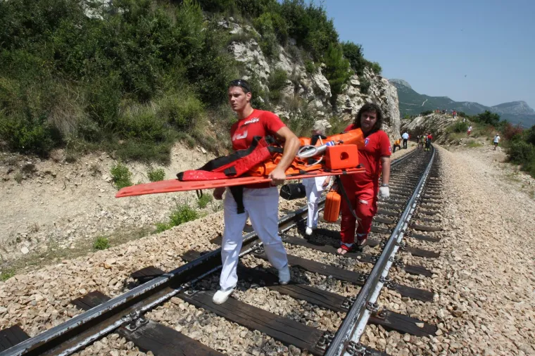 Pro&scaron;lo je 14 godina od najstra&scaron;nije željezničke nesreće u povijesti Hrvatske. Vlak je strugao po stijenama, 'otvorio se pravi pakao'