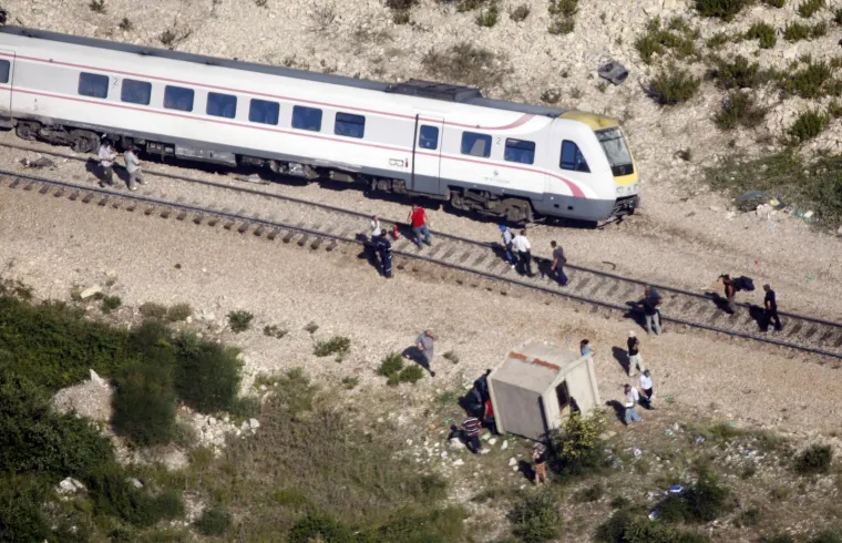 Pro&scaron;lo je 14 godina od najstra&scaron;nije željezničke nesreće u povijesti Hrvatske. Vlak je strugao po stijenama, 'otvorio se pravi pakao'