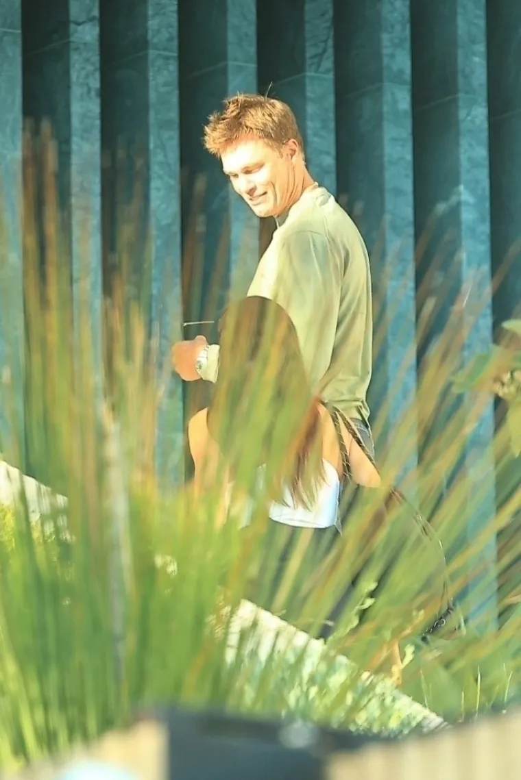 Biv&scaron;a Ronaldova djevojka opet ljubi veliku sportsku zvijezdu: Uhvaćena kako odlazi jutro nakon u istoj odjeći