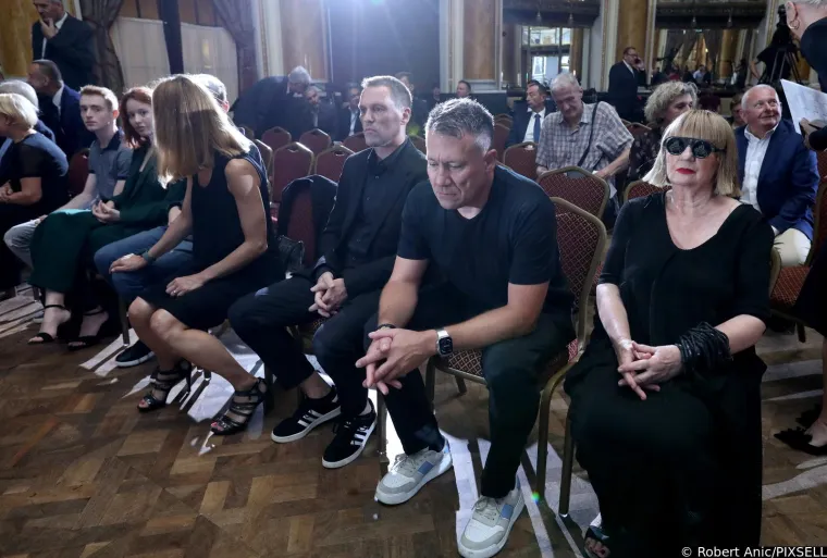 Održana je komemoracija za tvorca europske Cibone: Pogledajte tko se sve pojavio, brojna lica iz svijeta politike i sporta