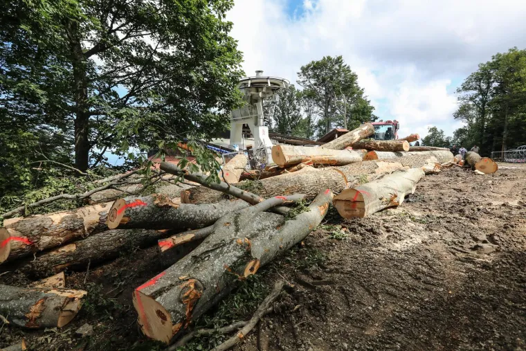 PP Medvednica teško stradao u nevremenu. Na kapelicu nije palo ni jedno stablo: 'U 250 godina ovo nije zabilježeno'
