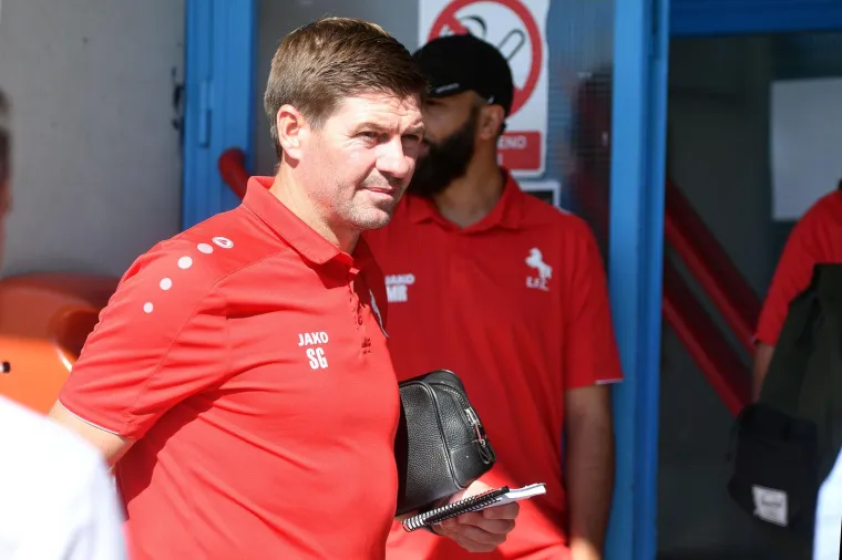 Hrvatski političar se u Čakovcu družio s legendarnim kapetanom Liverpoola: Što je to potpisivao Steven Gerrard?
