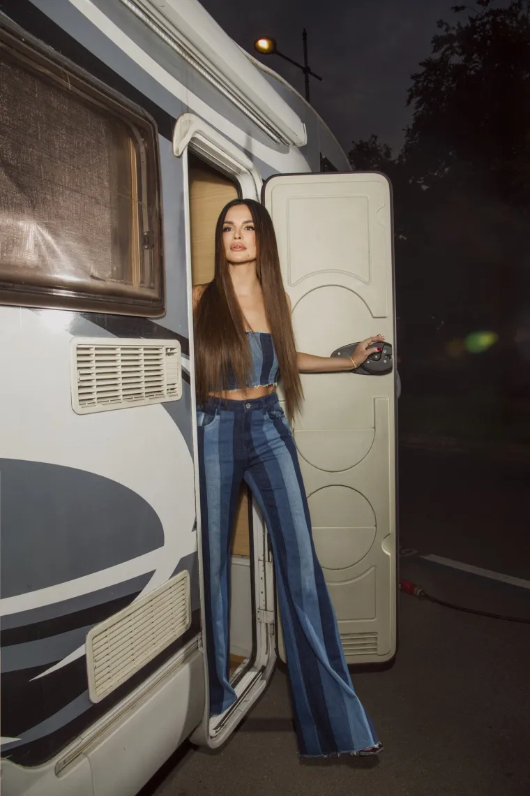 Severina kao da ne stari! Fotografije iz njene pro&scaron;losti pokazuju da su je godine učinile jo&scaron; ljep&scaron;om