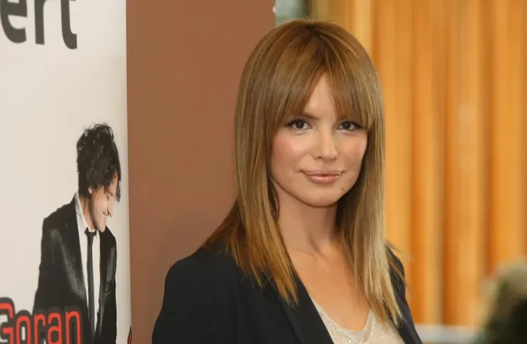 Severina kao da ne stari! Fotografije iz njene pro&scaron;losti pokazuju da su je godine učinile jo&scaron; ljep&scaron;om