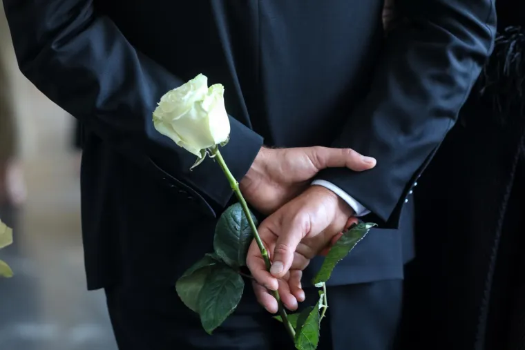 Posljednji ispraćaj Marka Babića na Mirogoju, obitelj i prijatelji se opraštaju uz bijele ruže i posebne pjesme