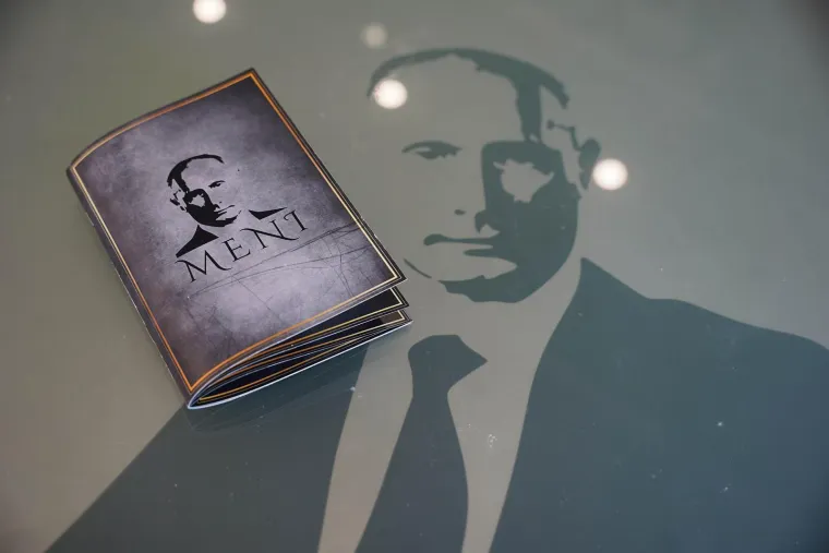 Na&scaron;i susjedi otvorili kafić nazvan po ruskom diktatoru: Pazite kako se ulizuju Putinu, prikazali ga većim nego &scaron;to je