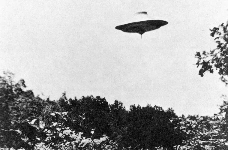 Jesu li vanzemaljci snimljeni kamerama na Zemlji? Pogledajte senzacionalne fotke pa prosudite sami