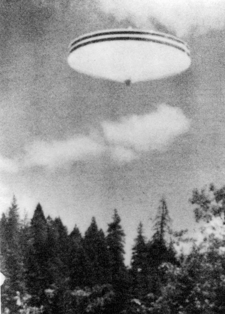 Jesu li vanzemaljci snimljeni kamerama na Zemlji? Pogledajte senzacionalne fotke pa prosudite sami