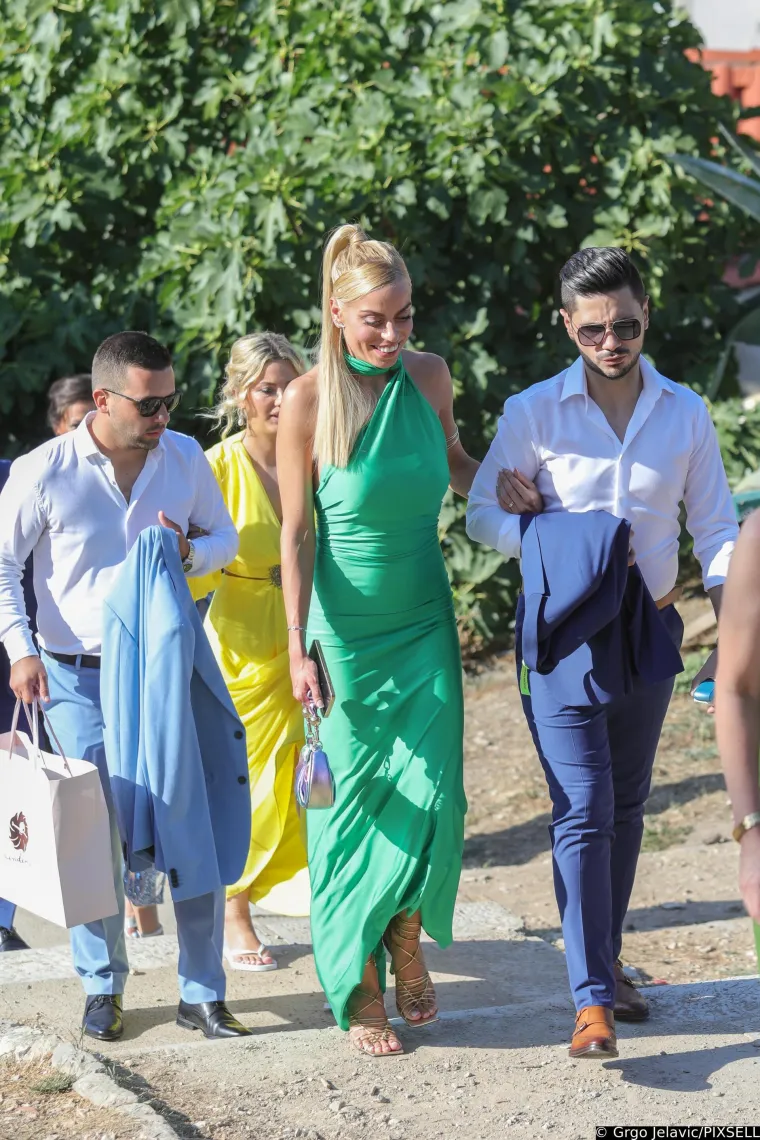 Procurili detalji s vjenčanja NBA zvijezde: Gosti se častili tortom na pet katova, a Petar Gra&scaron;o do&scaron;ao bez Hane