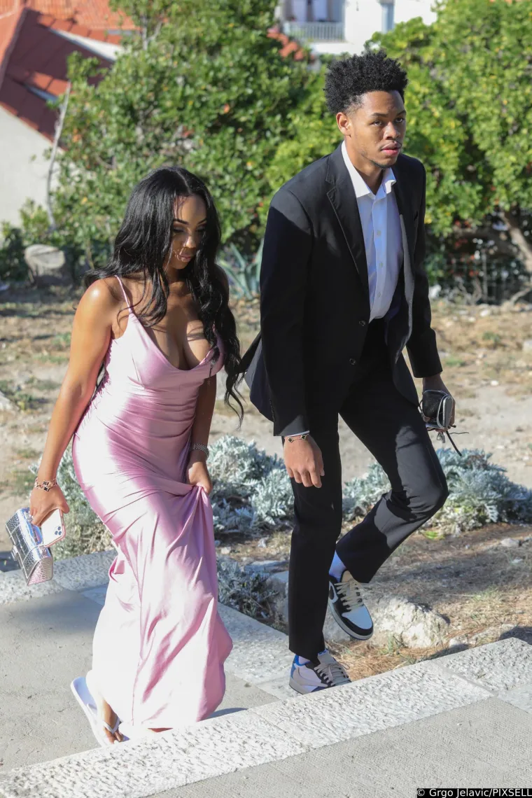 Procurili detalji s vjenčanja NBA zvijezde: Gosti se častili tortom na pet katova, a Petar Gra&scaron;o do&scaron;ao bez Hane