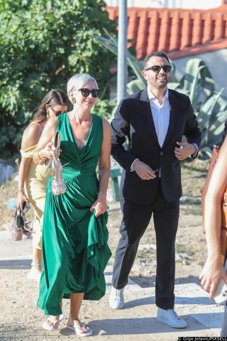 Procurili detalji s vjenčanja NBA zvijezde: Gosti se častili tortom na pet katova, a Petar Gra&scaron;o do&scaron;ao bez Hane