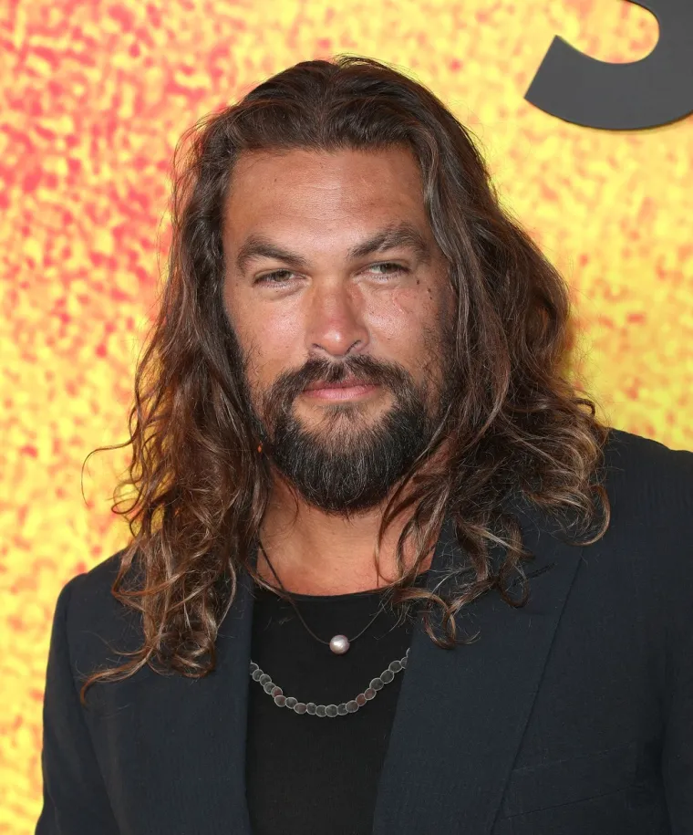 Momoa je dobio svoju prvu glavnu ulogu u velikom filmu 2010., kao glavni lik u Conan Barbarian.