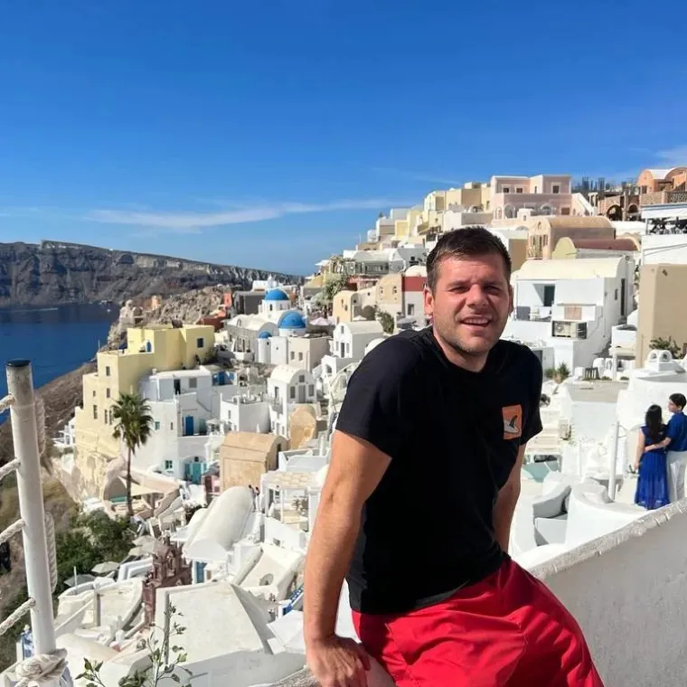 Krolo je naglasio kako mu je show &quot;Život na vagi&quot; promijenio život u cijelosti. &quot;Tada sam upoznao Ivanu, odnosno prije, na castingu. Ona mi je jednostavno ostala u glavi cijelo vrijeme…&quot;, rekao je Krolo te nastavio: &quot;Kada je završio show nekako smo se našli. Dobio sam i novce, pobijedio sam, pronašao sam ljubav, preselio sam se u Zagreb, tu sam i radio, tako da.., promijenilo je sve nabolje!&quot;, zaključio je.