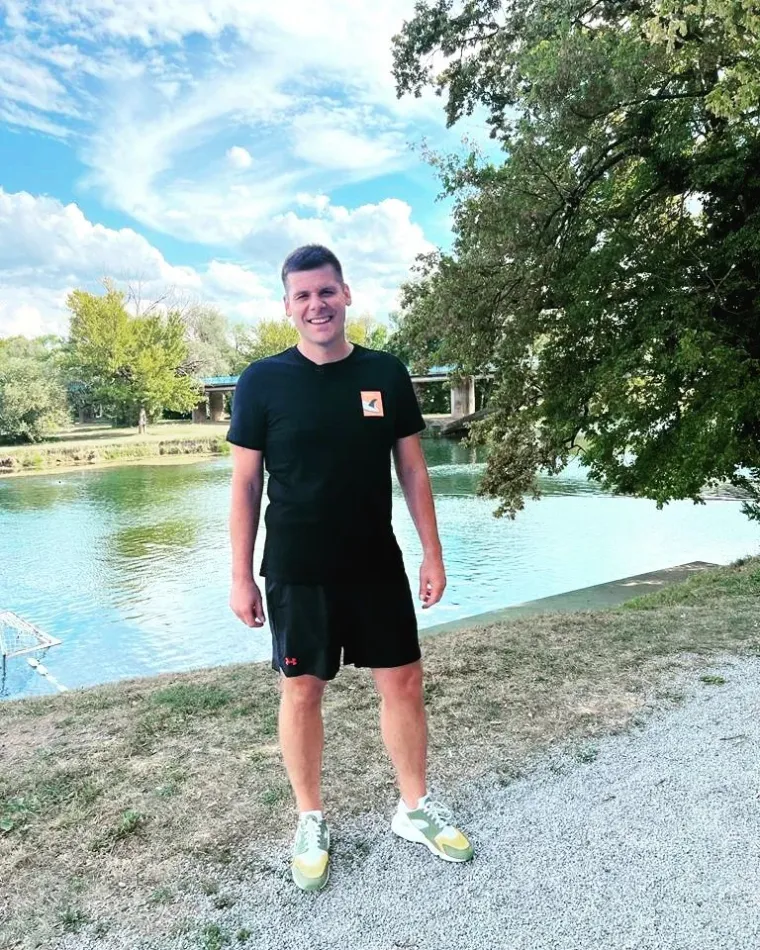 Ivan se dugo mučio s viškom kilograma, a &quot;Život na vagi&quot; bila je izvrsna prilika da napokon promijeni životne navike. &quot;I prije sam ja bio trener i trenirao, ali nekako u tom periodu života sam nekako bio izgubljen. Trebao mi je neki smisao. Nakupio sam kilograme i nikako ih se riješiti. Sva sreća, vidio sam poziv za &apos;Život na vagi&apos; i bez ikakvog razmišljanja sam se prijavio&quot;, priznao je Ivan za RTL.hr.