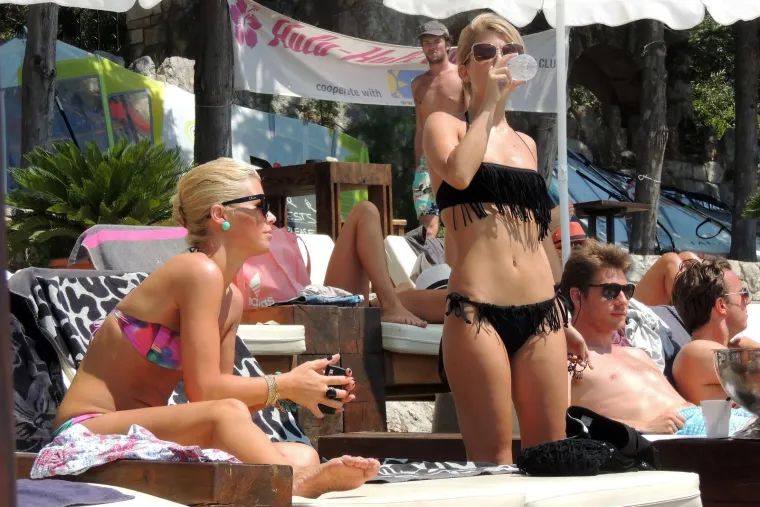 Sada je u fokusu njezin trudnički trbu&scaron;čić, no prije 11 godina svi su slinili nad ovim prizorima mokre Ecije Ivu&scaron;ić