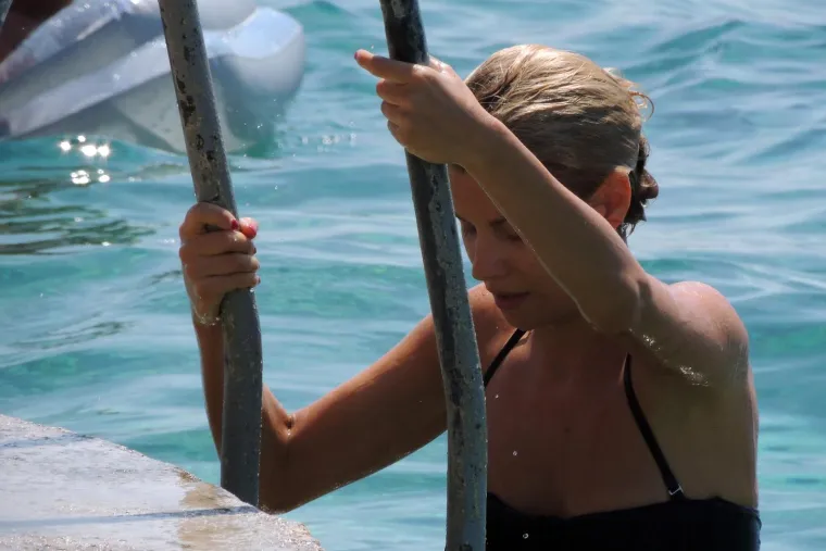 Sada je u fokusu njezin trudnički trbu&scaron;čić, no prije 11 godina svi su slinili nad ovim prizorima mokre Ecije Ivu&scaron;ić