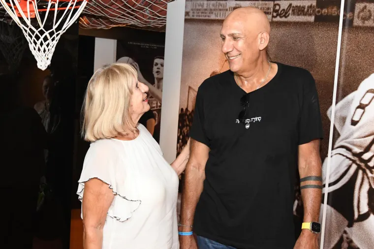 Legendarni ko&scaron;arka&scaron; odao počast Petroviću u &Scaron;ibeniku: 'Danas nema igrača poput Dražena'