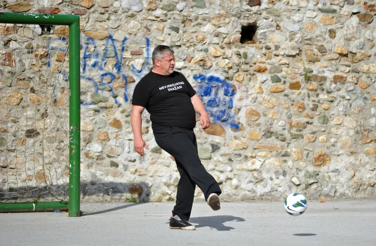 Debljina mu je narušavala zdravlje, a sada izgleda bolje no ikad: Zuhra se prepolovio! Prilažemo fotke kao dokaz