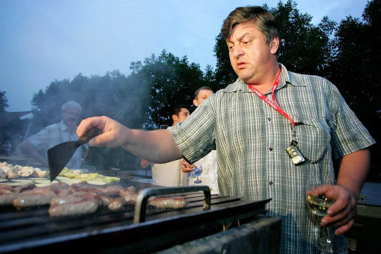 Debljina mu je naru&scaron;avala zdravlje, a sada izgleda bolje no ikad: Zuhra se prepolovio! Prilažemo fotke kao dokaz