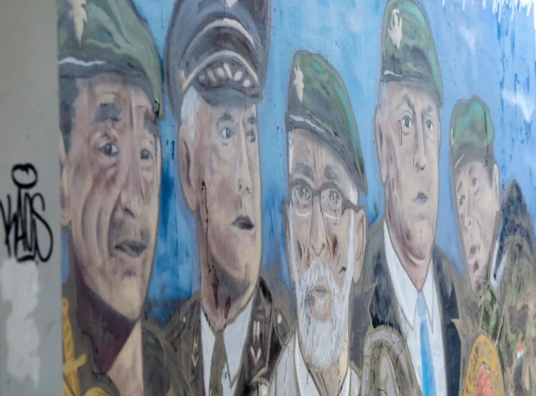 Na Trgu Stjepana Radića niknuo mural posvećen hrvatskim braniteljima, nisu svi stanovnici oduševljeni: 'Uklonite ga!'