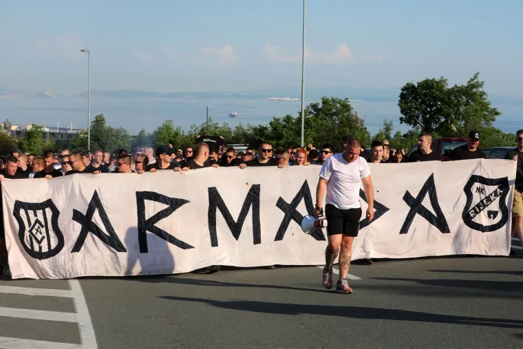 Ovako je to izgledalo prethodnih godina, a nečem sličnom svjedočit ćemo i ove godine: 'Živimo za Rijeku i Hrvatsku'