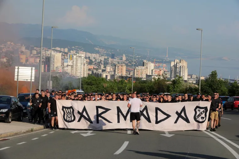 Ovako je to izgledalo prethodnih godina, a nečem sličnom svjedočit ćemo i ove godine: 'Živimo za Rijeku i Hrvatsku'
