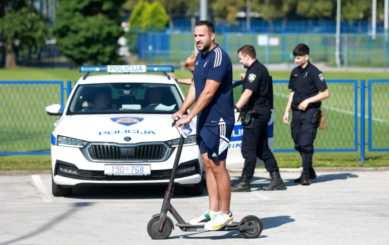 Ma vidi ti tko se to ukazao u Maksimiru: Legendarni nogometaš u delegaciji kluba koja želi dovesti dinamovca