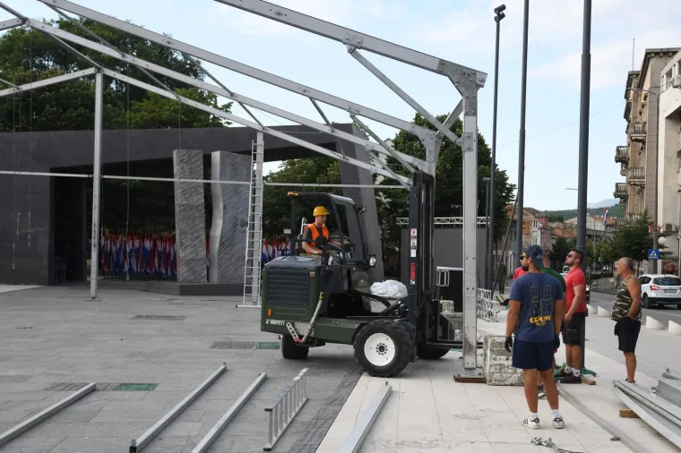 Posljednje pripreme za 'Oluju': Radi se punom parom, strojevi se ne gase, šator postavlja. Kako će sve izgledati?