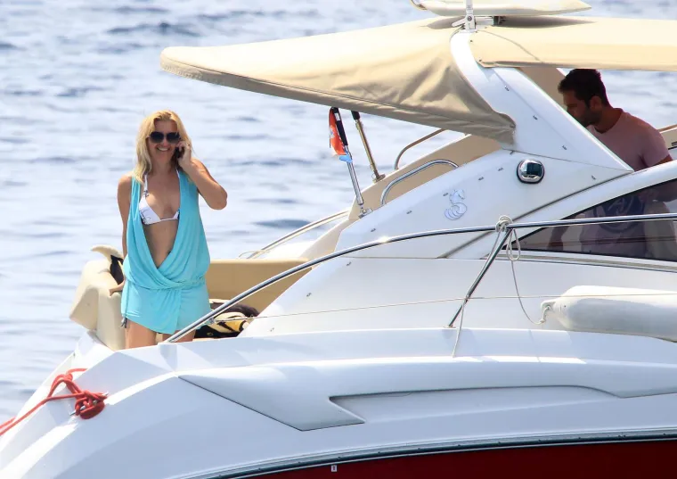 Prije 14 godina Snježana nije skidala ruke s tada&scaron;njeg supruga, a skokovi u more bili su melem za oči