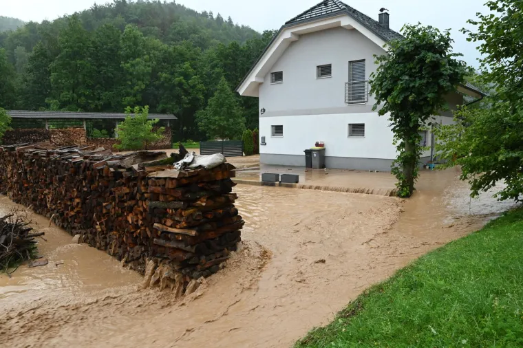 Dramatični fotoizvje&scaron;taj iz Slovenije, ovi prizori lede krv u žilama: 'Nažalost, ostvaruje se najgori scenarij'