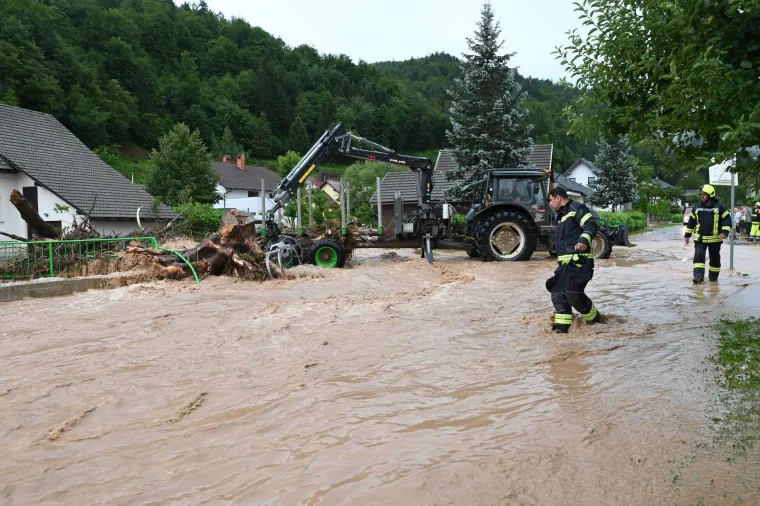 Dramatični fotoizvje&scaron;taj iz Slovenije, ovi prizori lede krv u žilama: 'Nažalost, ostvaruje se najgori scenarij'