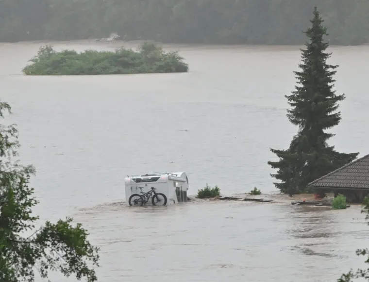 Dramatični fotoizvje&scaron;taj iz Slovenije, ovi prizori lede krv u žilama: 'Nažalost, ostvaruje se najgori scenarij'