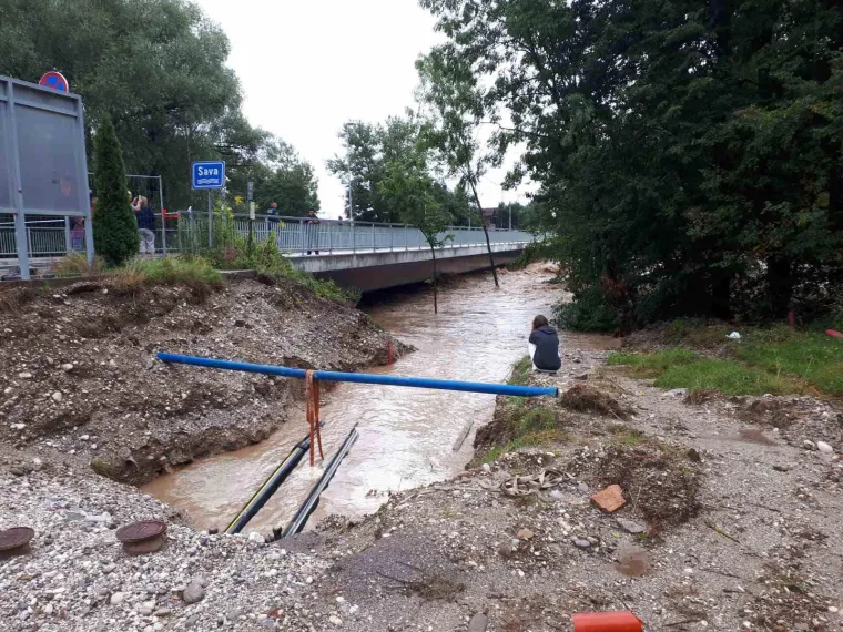 Pogledajte prizore kaosa: Žestoke bujice odnijele sve pred sobom i poplavile mjesto tik uz Ljubljanu