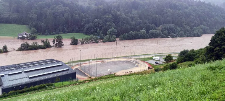 Pogledajte prizore kaosa: Žestoke bujice odnijele sve pred sobom i poplavile mjesto tik uz Ljubljanu
