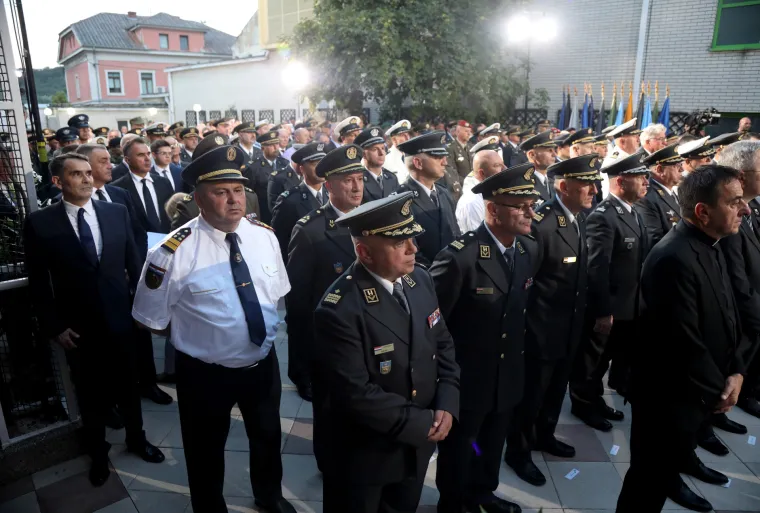 Milanovićev svečani prijem u Kninu: Svi dobro raspoloženi, slave Dan pobjede! Pogledajte tko je sve došao