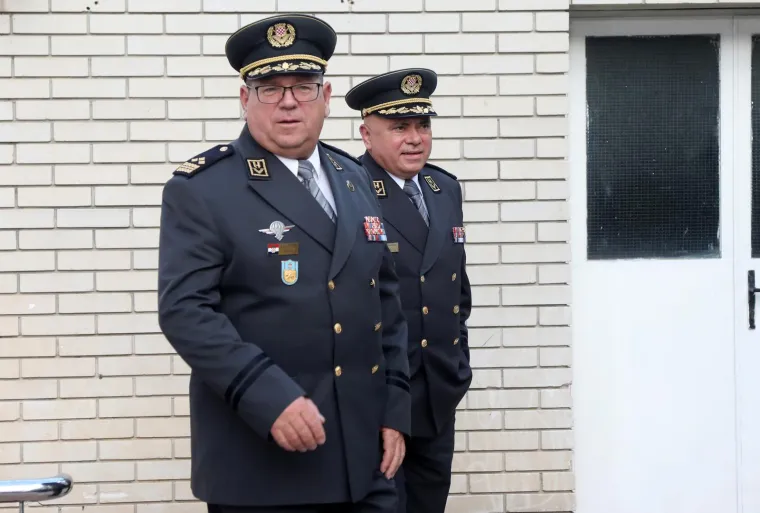 Pogledajte tko se sve pojavio na Milanovićevom svečanom prijemu u Kninu: Ministri su mu udijelili ko&scaron;aricu