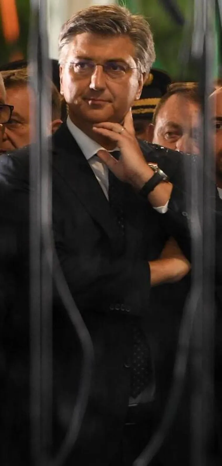 Svi Plenkovićevi izrazi lica: Ako je suditi po facijalnim ekspresijama, premijeru nije bilo nimalo ugodno susresti Milanovića...